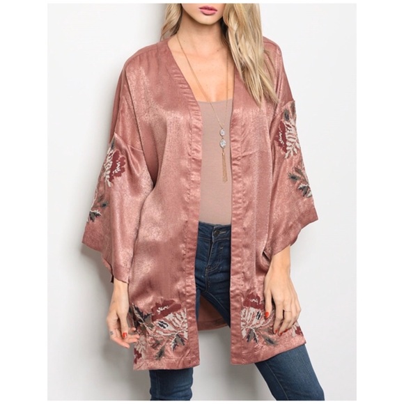 BLUSH EMBROIDERED SATIN DUSTER KIMONO - Picture 3 of 8